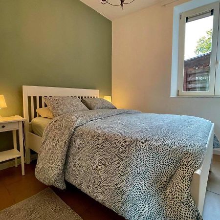 L'Appartement D'Houyet - Esc'Appart Bagian luar foto