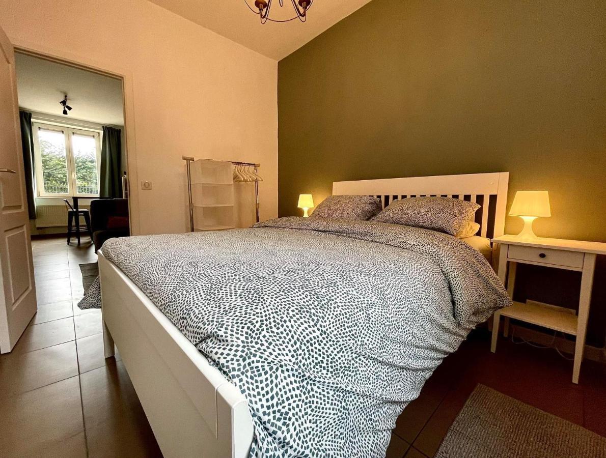 L'Appartement D'Houyet - Esc'Appart Bagian luar foto